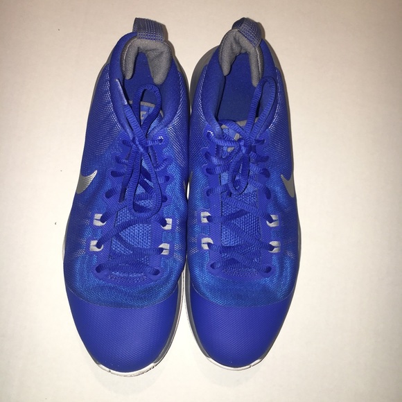 SOLD Nike Air Versatile. Men’s size:11 Basketball - Picture 5 of 8